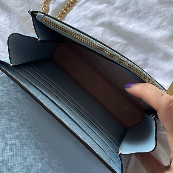 TORY BURCH Emerson Chain Wallet Crossbody - Picture 4 of 8